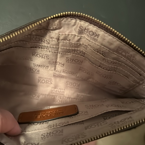 Michael Kors Wristlet Size OS Color Brown Cognac Gold - Picture 9 of 10